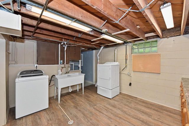 810 Carrington AVENUE, South Milwaukee, WI 53172