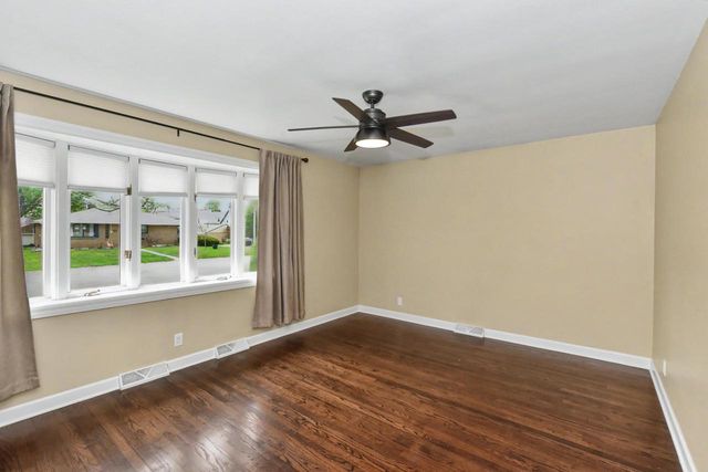 810 Carrington AVENUE, South Milwaukee, WI 53172