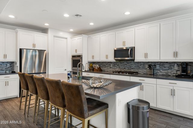 956 W YELLOWSTONE Way, Chandler, AZ 85248