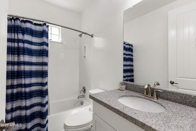 956 W YELLOWSTONE Way, Chandler, AZ 85248