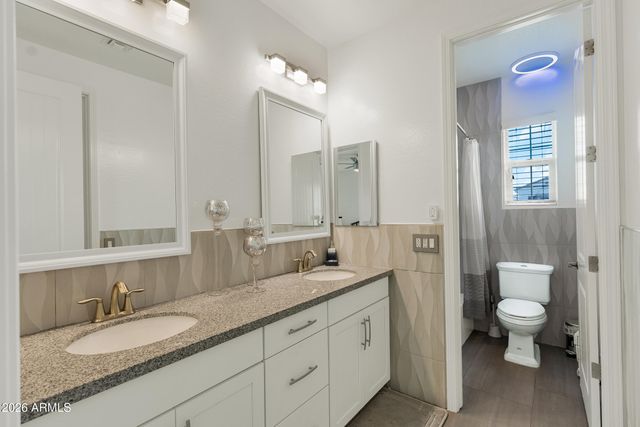 956 W YELLOWSTONE Way, Chandler, AZ 85248