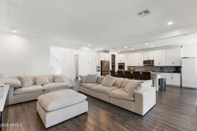 956 W YELLOWSTONE Way, Chandler, AZ 85248