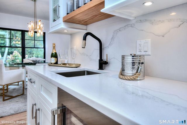 120 WEST Lane, Stamford, CT 06905