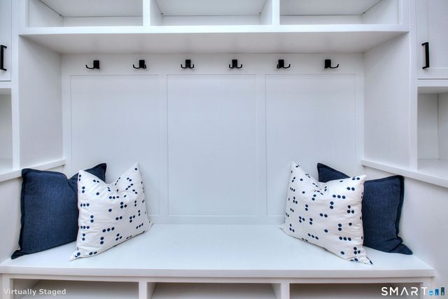 120 WEST Lane, Stamford, CT 06905