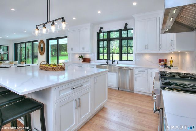 120 WEST Lane, Stamford, CT 06905