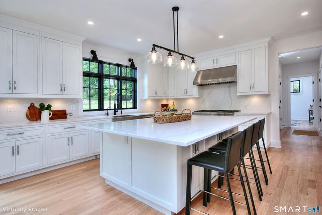 120 WEST Lane, Stamford, CT 06905