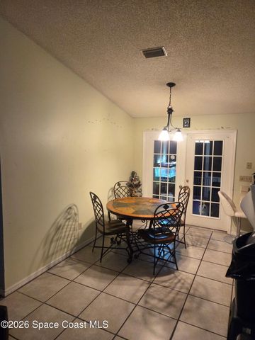1018 Big Horn Circle NW, Palm Bay, FL 32907