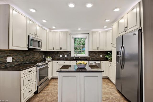 4141 Belvedere DR, Chesapeake, VA 23321