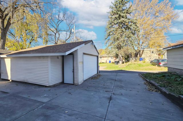 1163 Case Avenue, Saint Paul, MN 55106