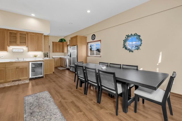 1163 Case Avenue, Saint Paul, MN 55106