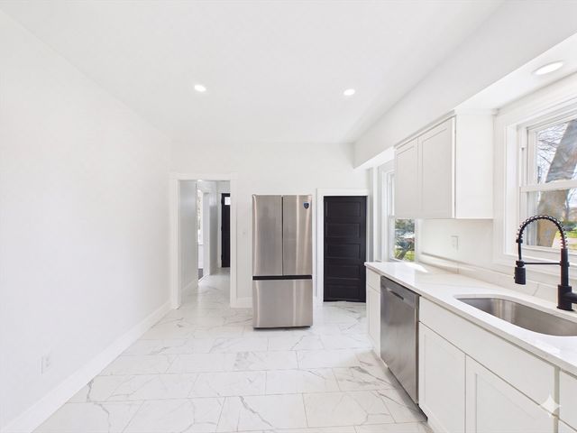 12 Sherman St, Attleboro, MA 02703