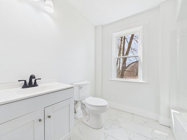 12 Sherman St, Attleboro, MA 02703