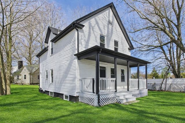 12 Sherman St, Attleboro, MA 02703