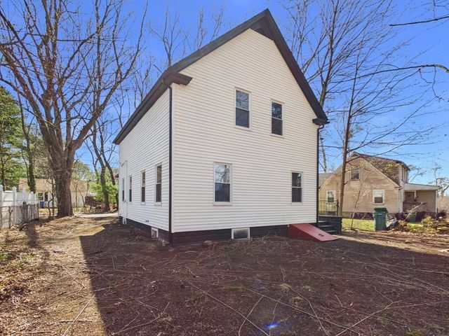 12 Sherman St, Attleboro, MA 02703