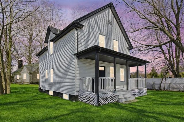 12 Sherman St, Attleboro, MA 02703