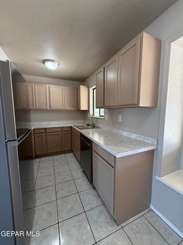 11708 Sierra Azul Drive, El Paso, TX 79936