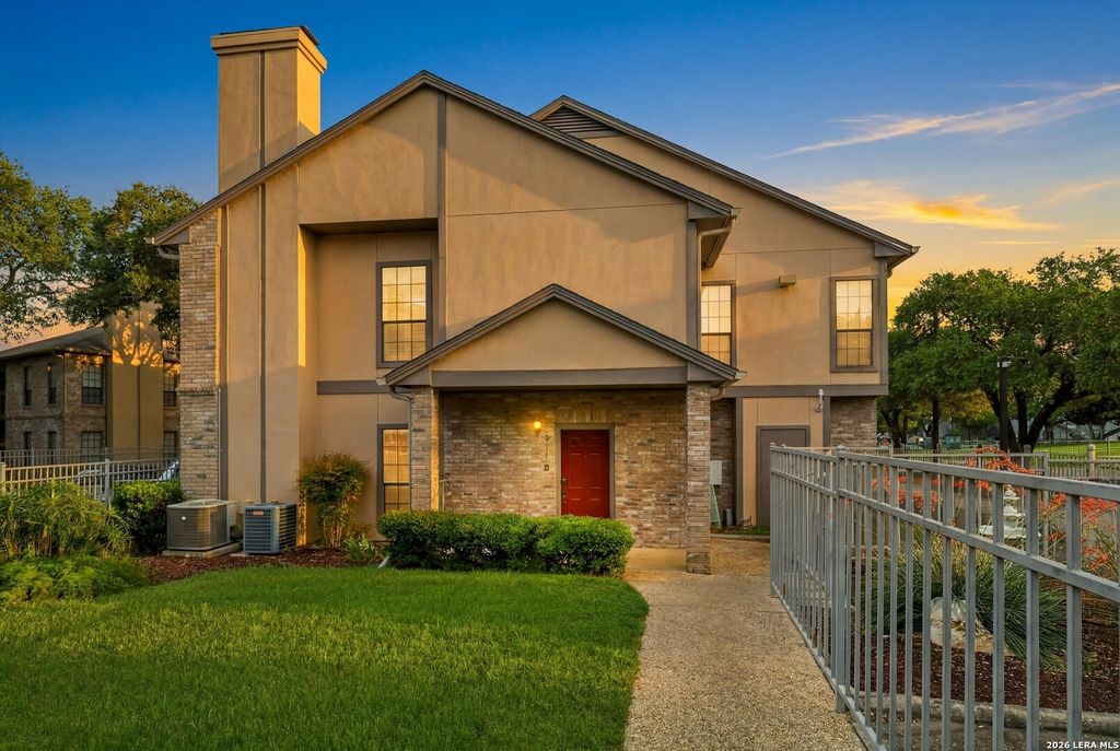 11839 Parliament St Apt 311, San Antonio, TX 78216