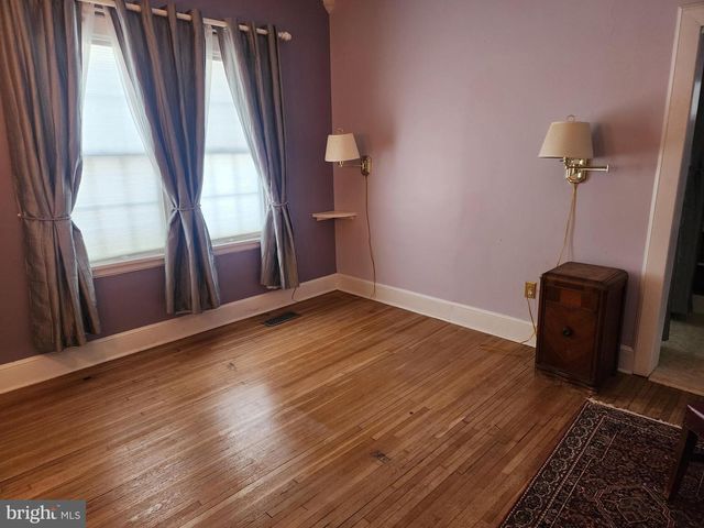 1 DENNIS ST, Martinsburg, WV 25401