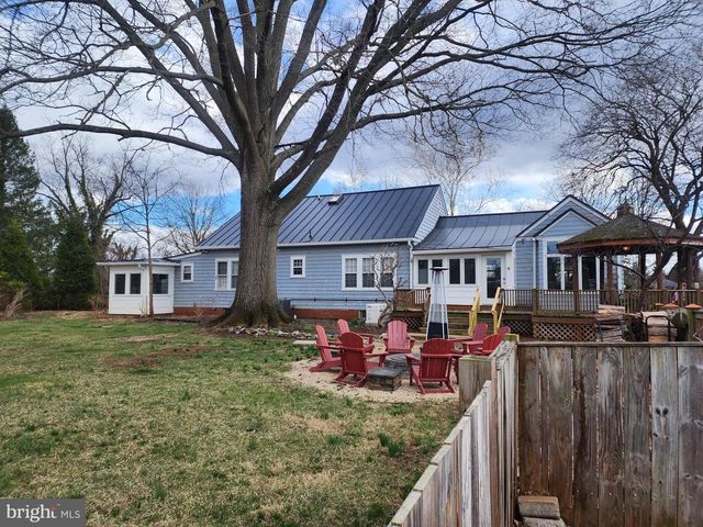 1 DENNIS ST, Martinsburg, WV 25401