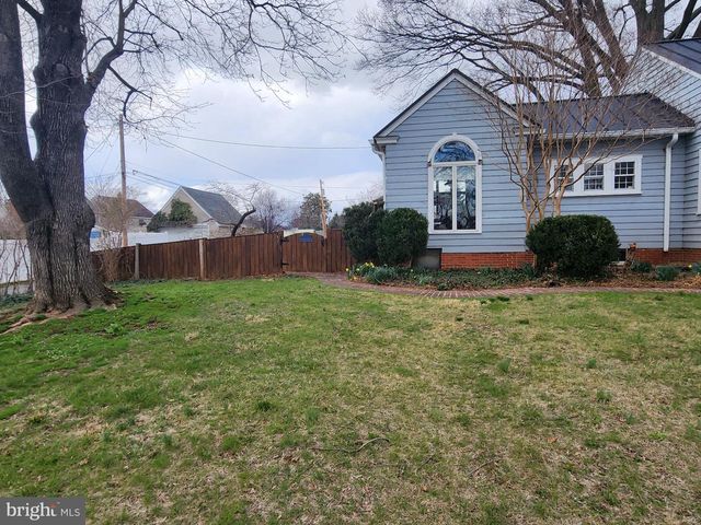 1 DENNIS ST, Martinsburg, WV 25401