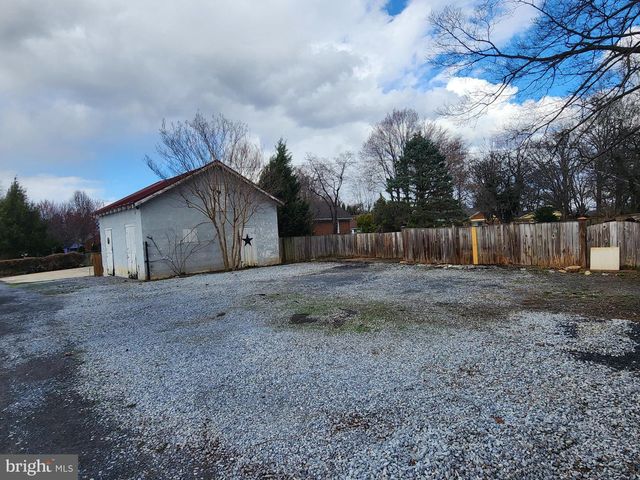 1 DENNIS ST, Martinsburg, WV 25401