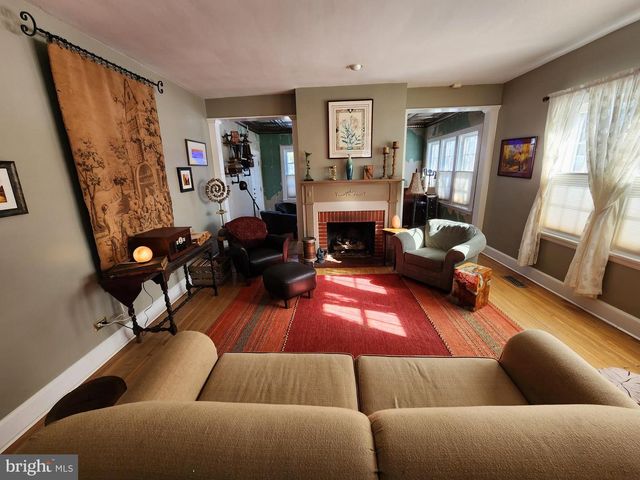 1 DENNIS ST, Martinsburg, WV 25401