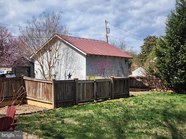 1 DENNIS ST, Martinsburg, WV 25401