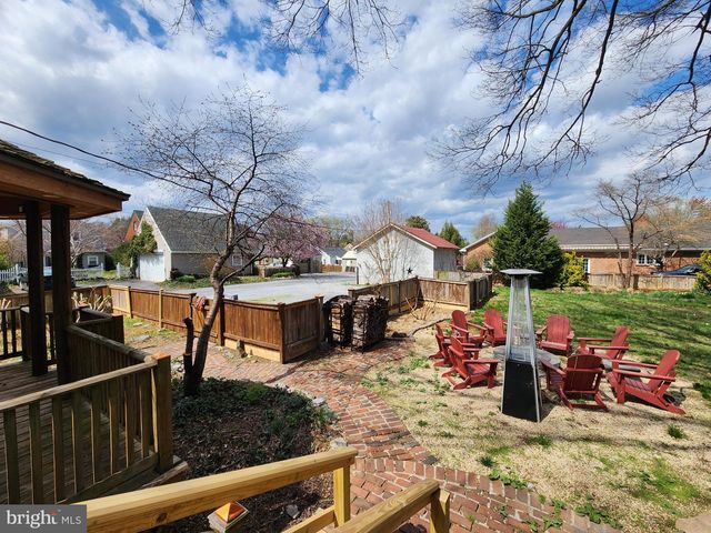 1 DENNIS ST, Martinsburg, WV 25401