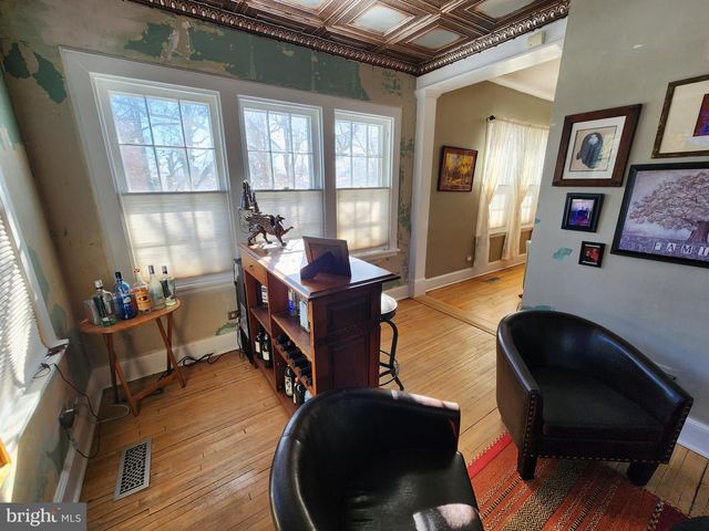 1 DENNIS ST, Martinsburg, WV 25401