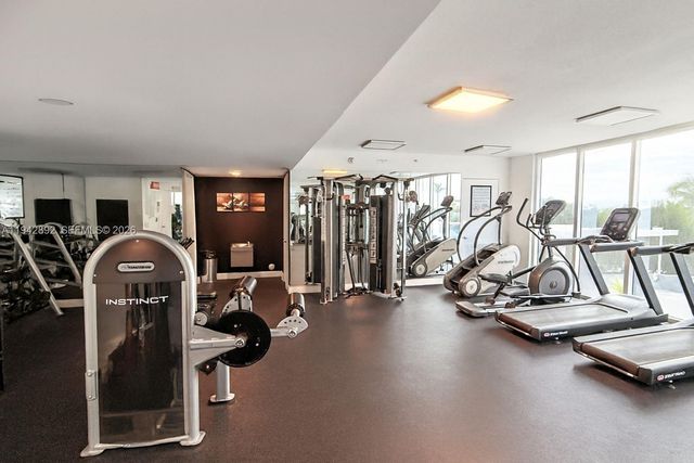 1881 79th St Cswy 1106, North Bay Village, FL 33141