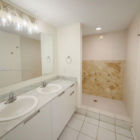 1881 79th St Cswy 1106, North Bay Village, FL 33141