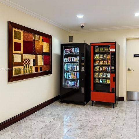 1881 79th St Cswy 1106, North Bay Village, FL 33141