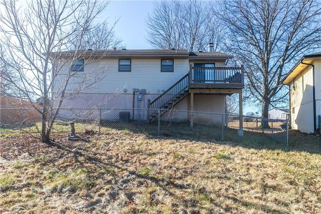 9857 N Cherry Street, Kansas City, MO 64155