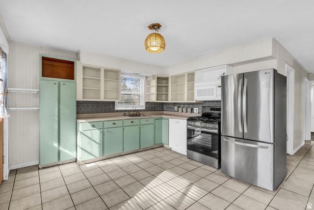 710 S LOCUST AVE, Pleasant Grove, UT 84062