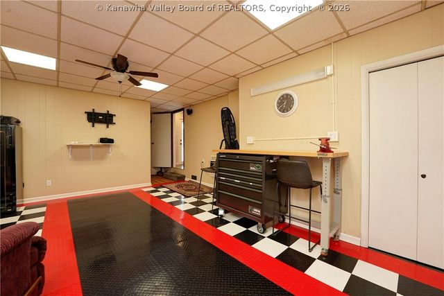 4 Erwin Drive, Nitro, WV 25143