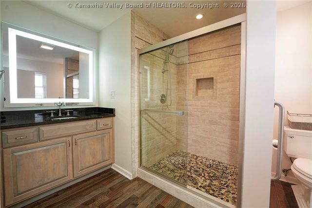 4 Erwin Drive, Nitro, WV 25143