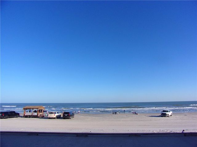 15005 Windward Dr 211, Corpus Christi, TX 78418