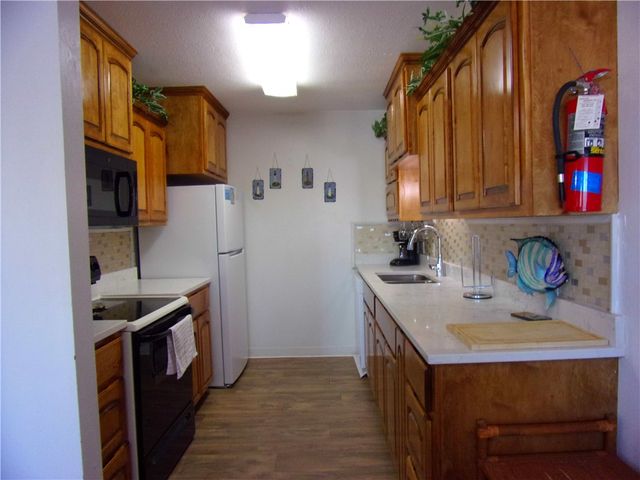 15005 Windward Dr 211, Corpus Christi, TX 78418