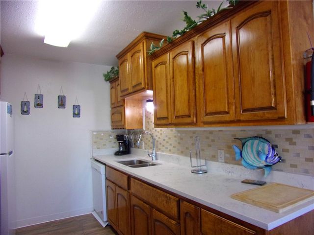 15005 Windward Dr 211, Corpus Christi, TX 78418