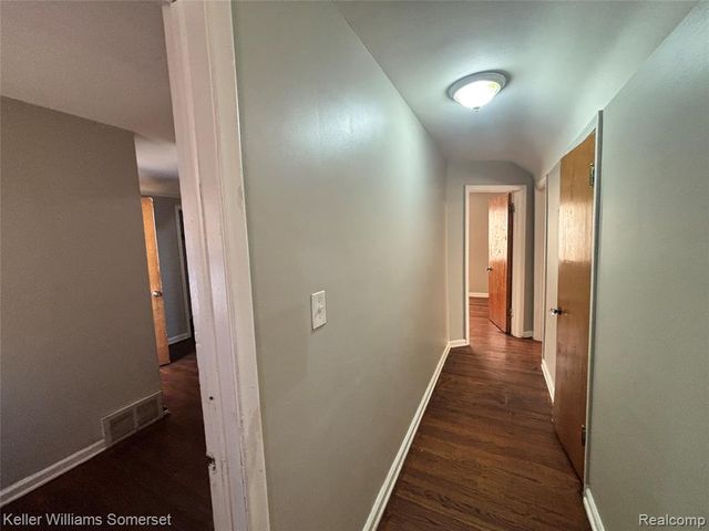 15496 Gilchrist Street, Detroit, MI 48227