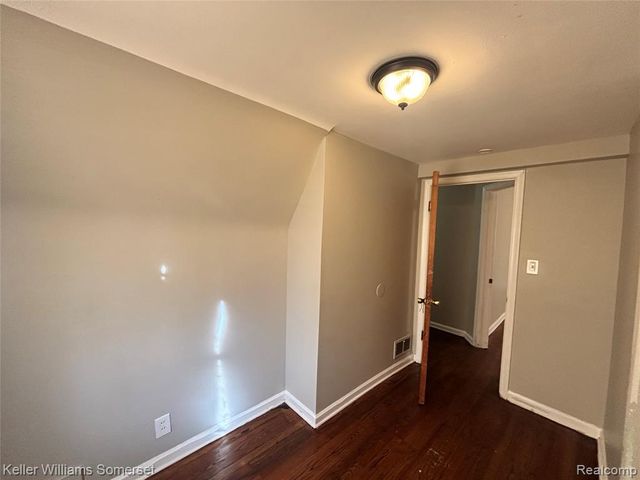 15496 Gilchrist Street, Detroit, MI 48227