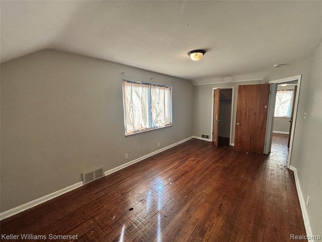 15496 Gilchrist Street, Detroit, MI 48227