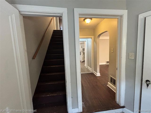 15496 Gilchrist Street, Detroit, MI 48227