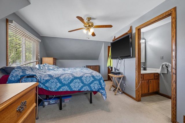 2871 S 85th STREET, West Allis, WI 53227