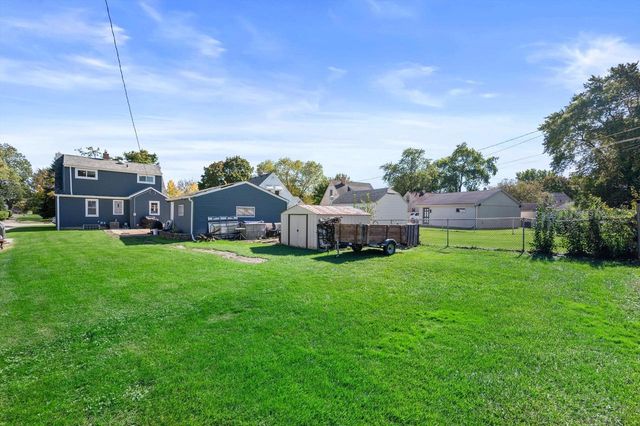 2871 S 85th STREET, West Allis, WI 53227