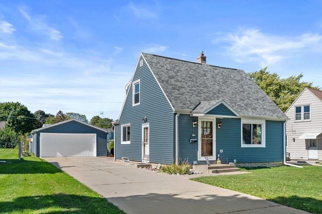 2871 S 85th STREET, West Allis, WI 53227