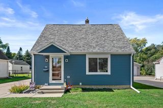 2871 S 85th STREET, West Allis, WI 53227