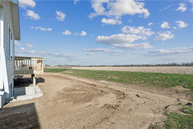 247 Hackberry Dr, Palo, IA 52324