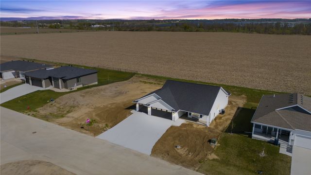 247 Hackberry Dr, Palo, IA 52324