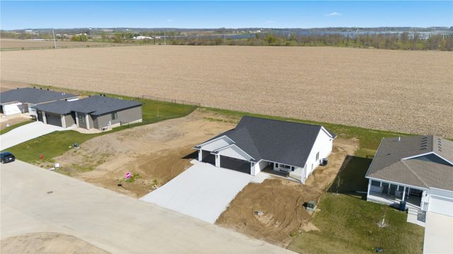 247 Hackberry Dr, Palo, IA 52324